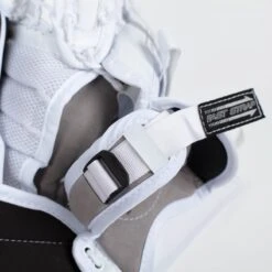 Bauer Vapor X2.7 Junior Goalie Catcher -The Hockey Shop bauer catchers bauer vapor x2 7 junior goalie catcher 5427858931778