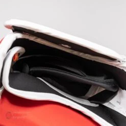 CCM Extreme Flex 5 Senior Goalie Catcher - 600 Break Angle -The Hockey Shop ccm catchers ccm extreme flex 5 senior goalie catcher 600 break angle 27972556226626