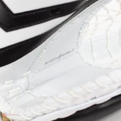 Vaughn Ventus SLR2-ST Pro Carbon Senior Goalie Catcher -The Hockey Shop vaughn catchers vaughn ventus slr2 st pro carbon senior goalie catcher 5670462881858