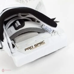 Vaughn Ventus SLR2-ST Pro Carbon Senior Goalie Catcher -The Hockey Shop vaughn catchers vaughn ventus slr2 st pro carbon senior goalie catcher 5670463340610