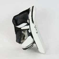 Warrior Ritual GT Intermediate Goalie Blocker - Demo A -The Hockey Shop warrior blockers demo warrior ritual gt intermediate goalie blocker demo a white regular 15169469415490