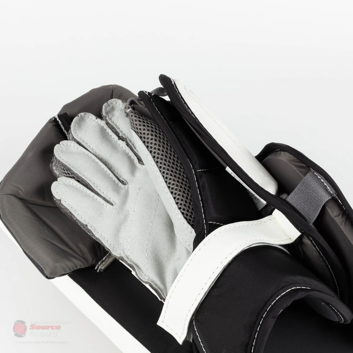 Warrior Ritual G5 Junior Goalie Blocker 9 Warrior Ritual G5 Junior Goalie Blocker - Image 7