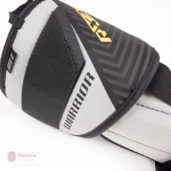 Warrior Ritual X3 E Intermediate Goalie Knee Pads -The Hockey Shop warrior knee pads warrior ritual x3 e intermediate goalie knee pads int 27972403232834